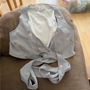 L'ATISTE embroidered Striped Twist Crop Top